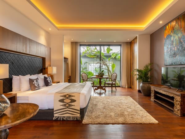 Tirtha Bayu Villa I - Night lights in Deluxe Suite